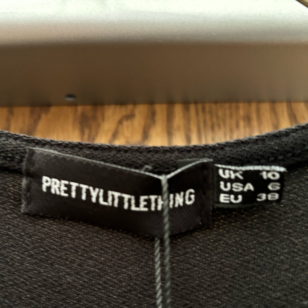 NWT—Little black dress with a V-neck by Pretty Little Thing! Size 6 - Picture 4 of 5